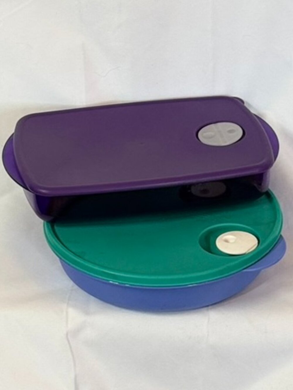 Vintage Collectable Tupperware Containers - Vent 'n Serve Divided storage - 2